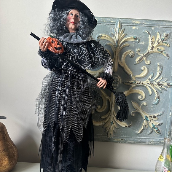 Vintage Halloween large witch doll hard plastic face and hands - Picture 1 of 9